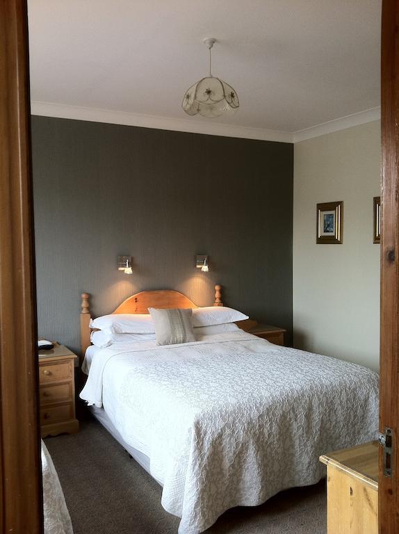 Ardawn House Bed & Breakfast กัลเวย์ ห้อง รูปภาพ The Old Post Office, bedroom