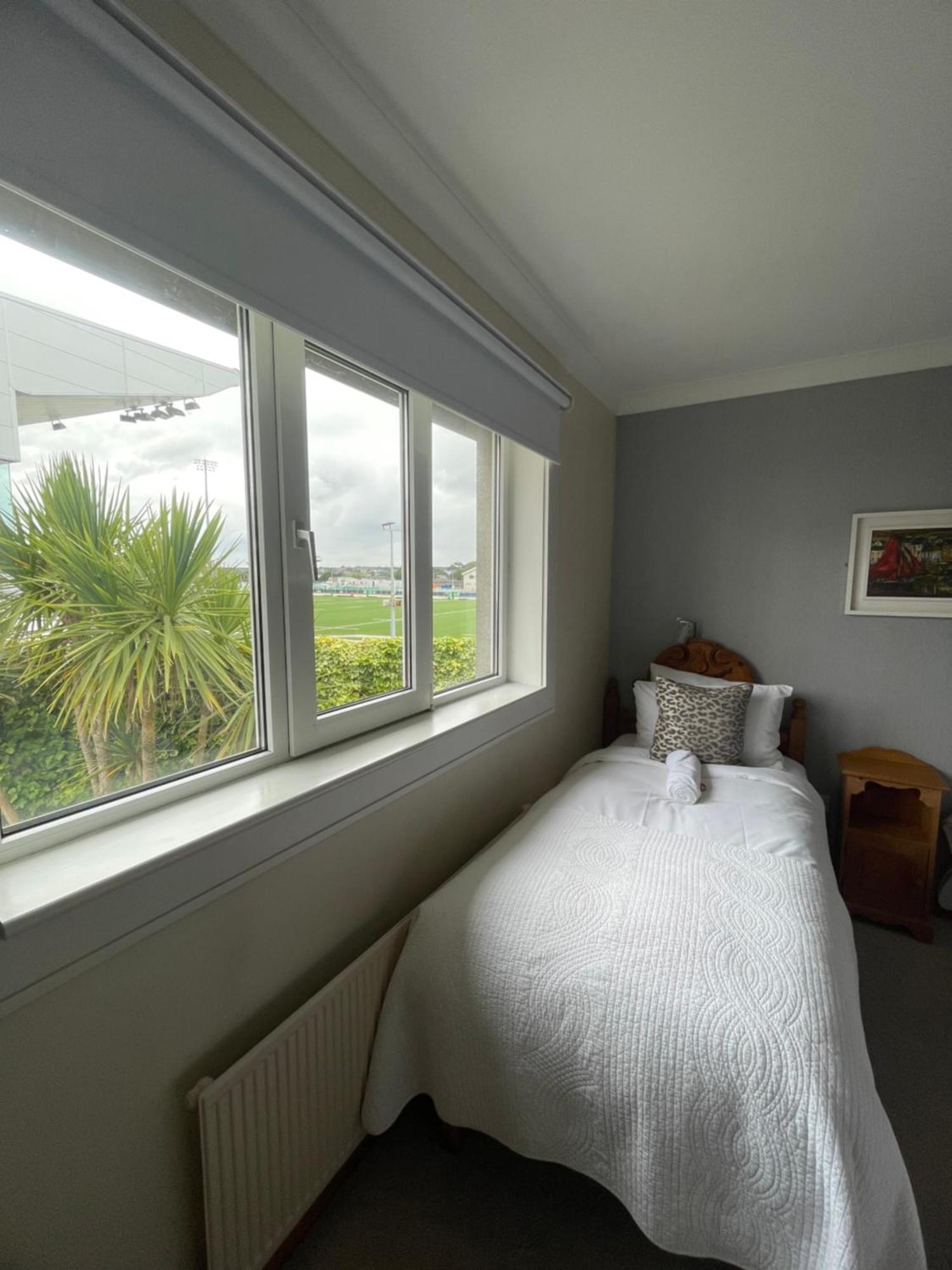 Ardawn House Bed & Breakfast กัลเวย์ ภายนอก รูปภาพ A single room at the hotel